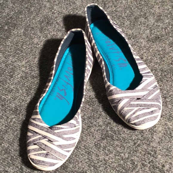 Blowfish Shoes - Blowfish size 7 blue & white slip on shoes